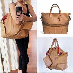 Almost Like New! Coach XL Hadley Duffle Convertible Shoulder Bag With Wristlet